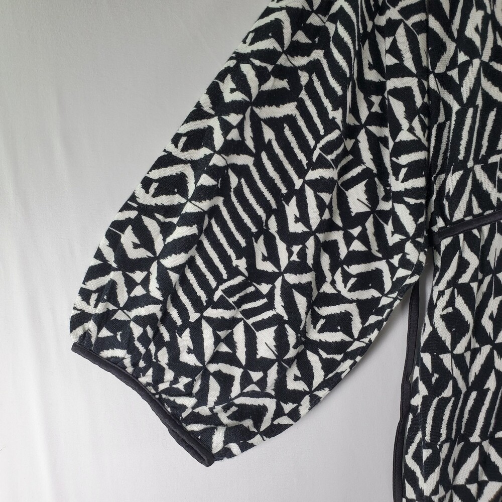 NWT Magaschoni L Knit Tunic Blouse Beaded Black White Tie Waist Stretch Shirt - Picture 7 of 10